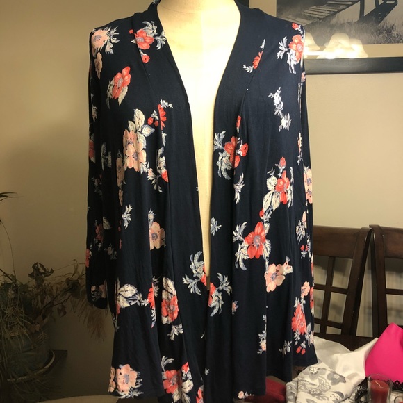 Maurices Tops - Plus floral cardi